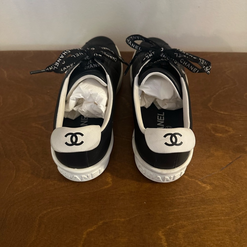 CHANEL Black and White Logo Sneakers - Picture 3 of 5